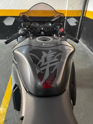 SUZUKI HAYABUSA GSX1300RRQ SUZUKI HAYABUSA GSX1300RRQ